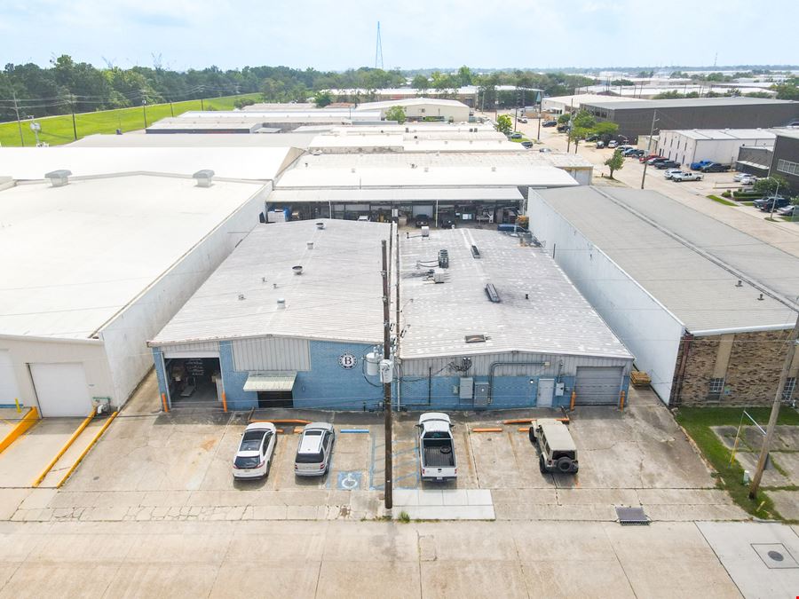 ±12,000 SF Office/Warehouse with Tenant and Turnkey Business