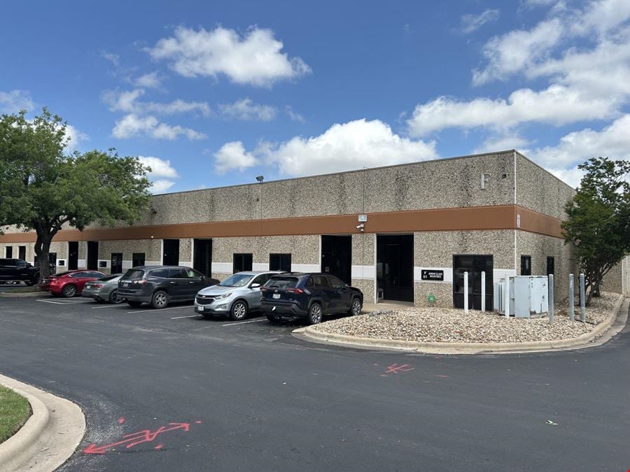 8822 north lamar