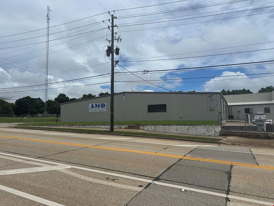 Centrally located Warehouse with Office Space