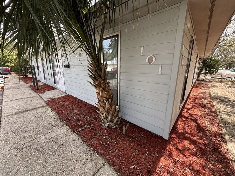 101 Nightingale Ln