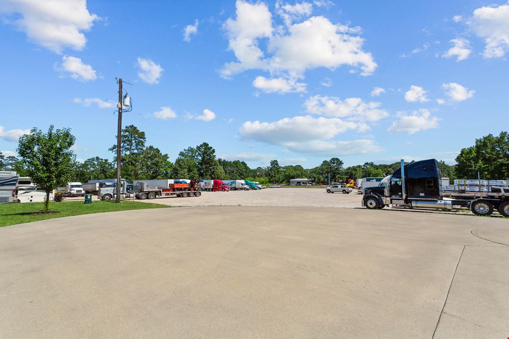 15844 Hwy 31 West