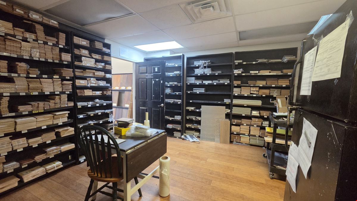 4117 N Davis - Warehouse / Showroom