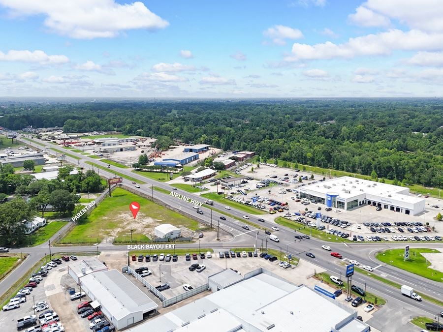 Three-Corner Commercial Parcel on Airline Hwy