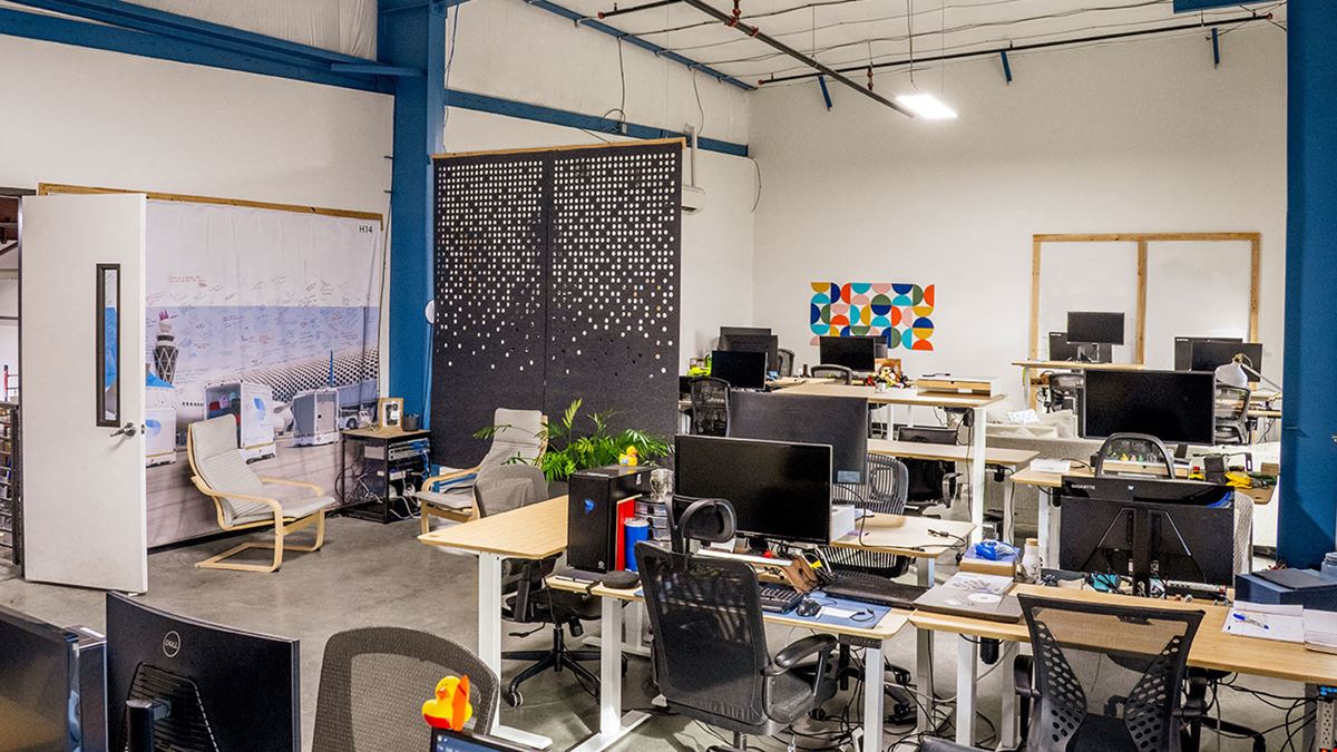 3000 Airport Drive, Unit 404