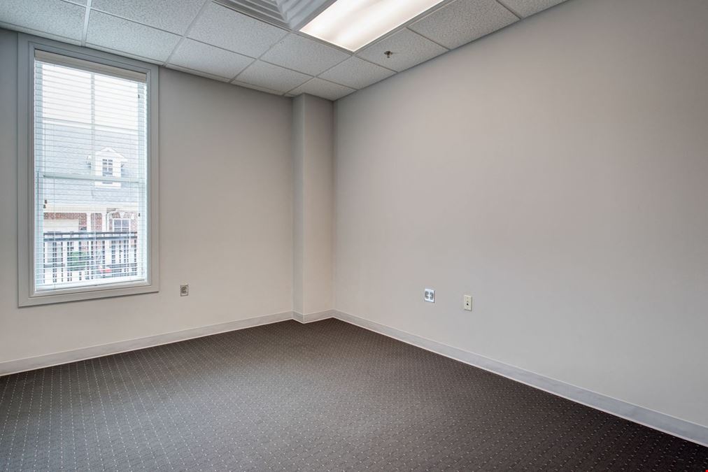 1670 Keller Pkwy