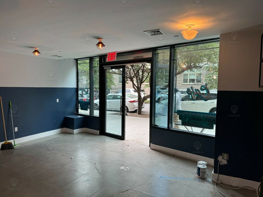 750 SF | 130 Hope St | Vanilla Box Retail Space For Lease