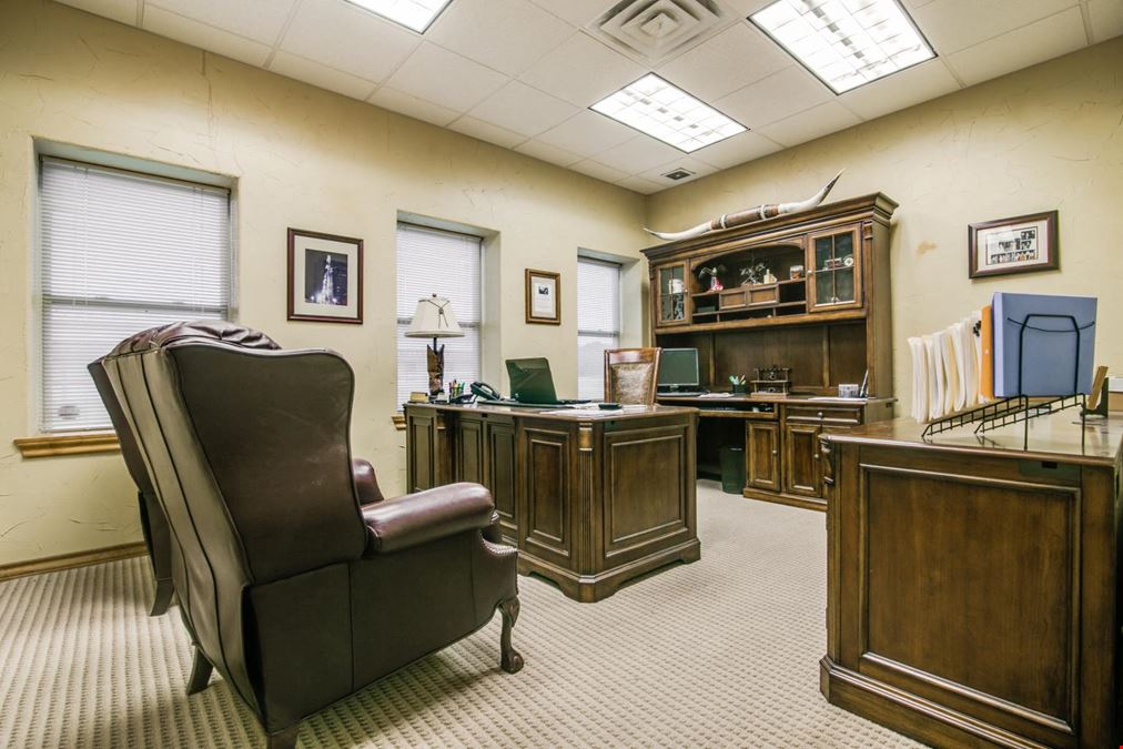 Furnished Executive Office Suites  & 1,200 SF Warehouse Space Available
