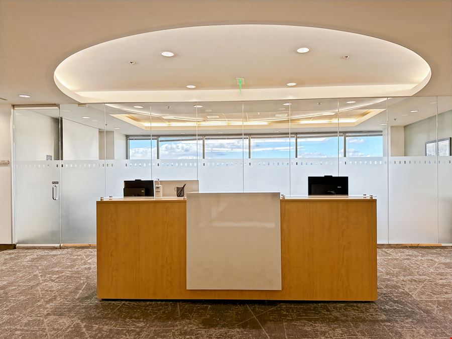 Regus - Woodland Hills - Warner Center