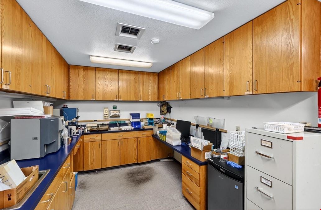 950 W. Ironwood Dr. #3