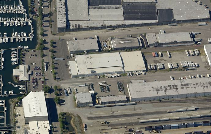 Preview of Industrial space for Rent at 1815 E D St
