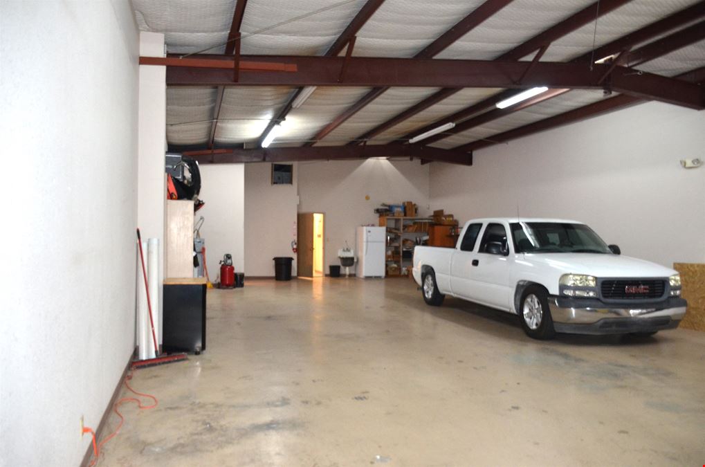 220 W Hillside Rd