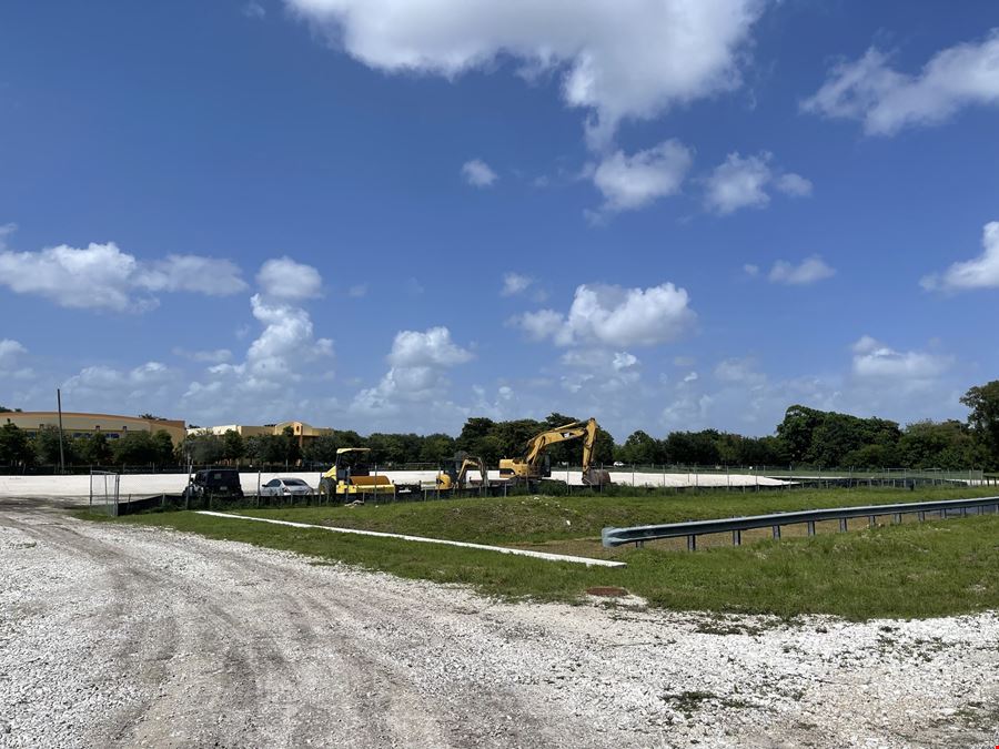Future Retail/Mixed-Use  | ±3.89 Acres in Core Davie Location