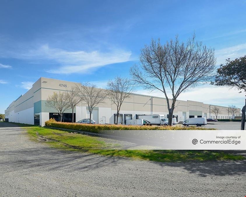 Lincoln Distribution Center