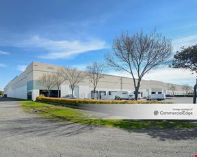 Lincoln Distribution Center