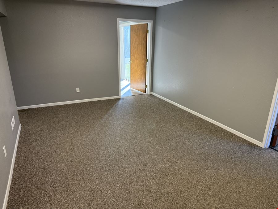 South Fargo Office With Warhouse