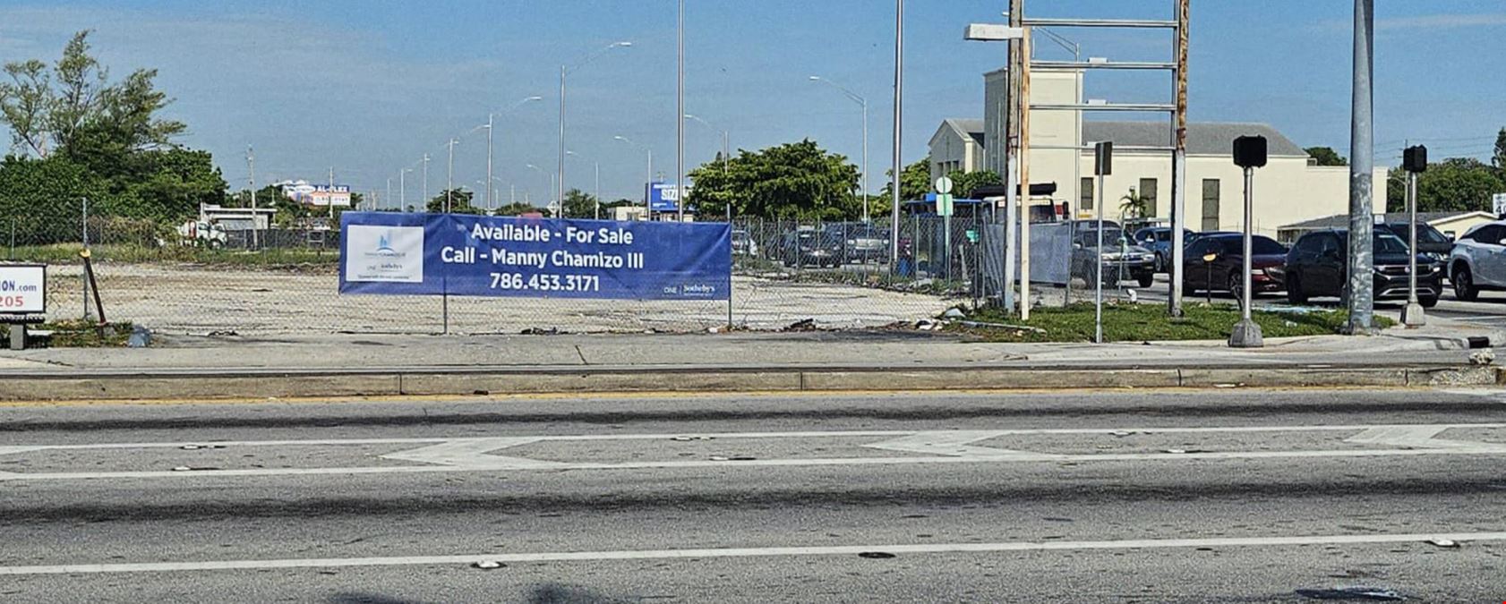2200 NW 79th St