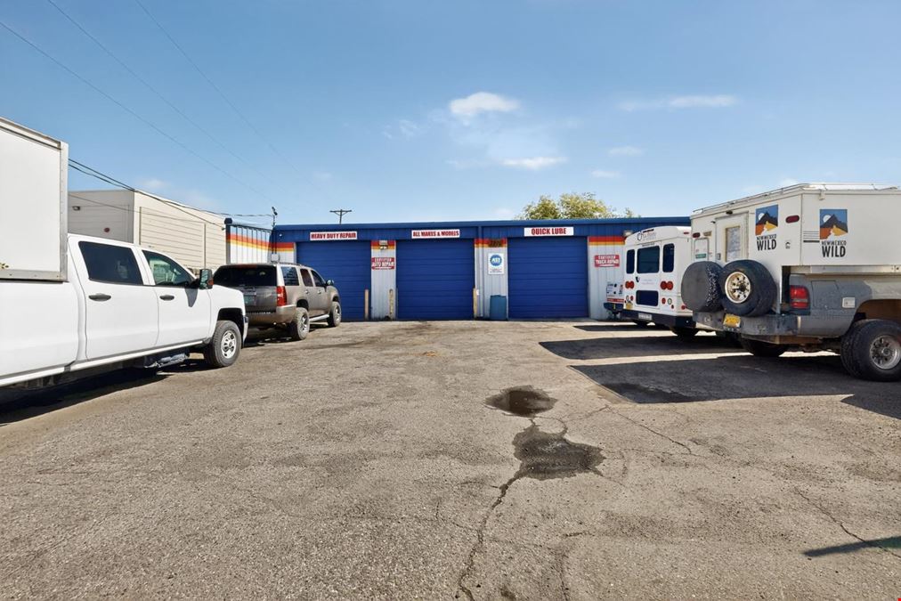 VERSATILE RETAIL/ WAREHOUSE PROPERTY