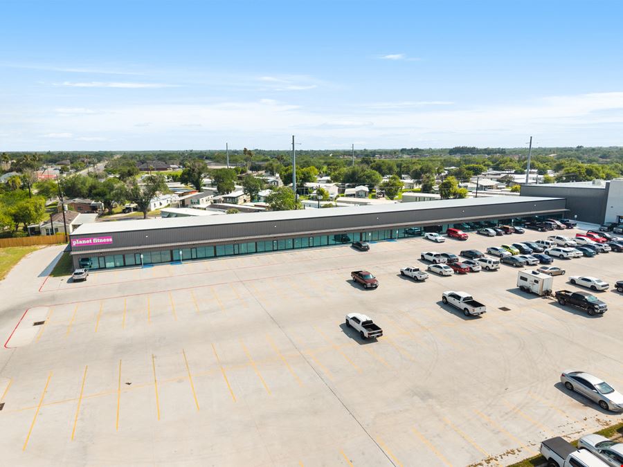 Planet Fitness Plaza