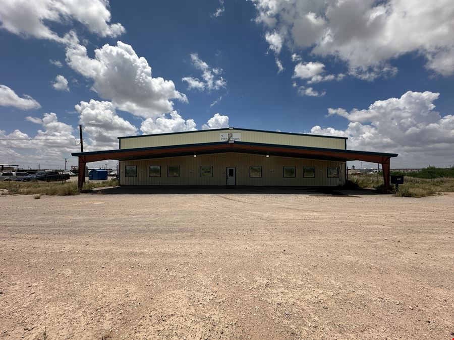 Industrial Facility w/Wash-Bay & Housing