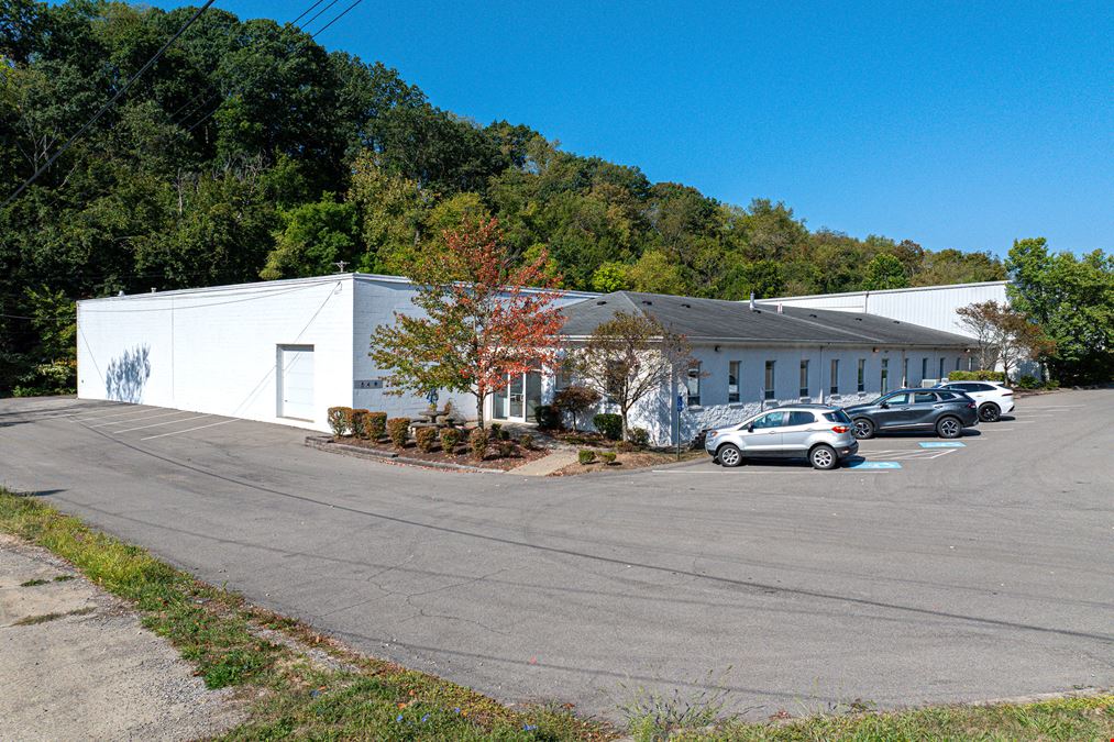 30,240 SF Industrial/Flex Building on 3.8 Acres