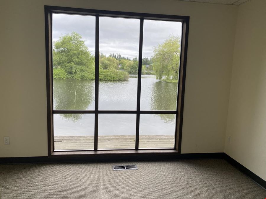  Lynnwood Cedar Valley Park Office Building