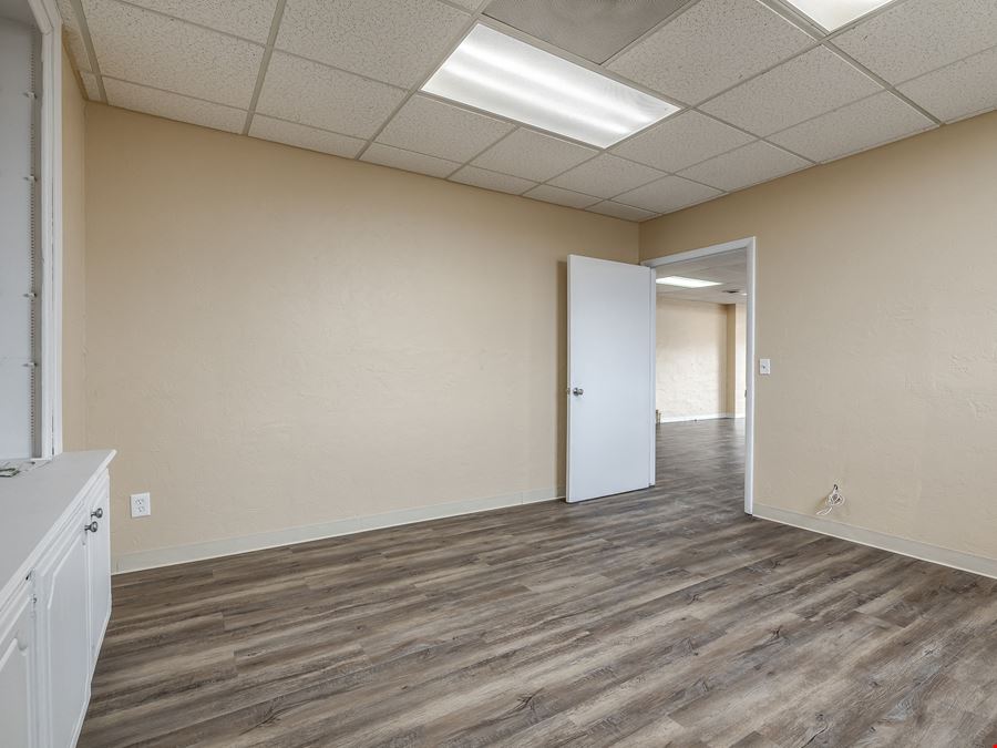 6,280 SF Retail/Showroom