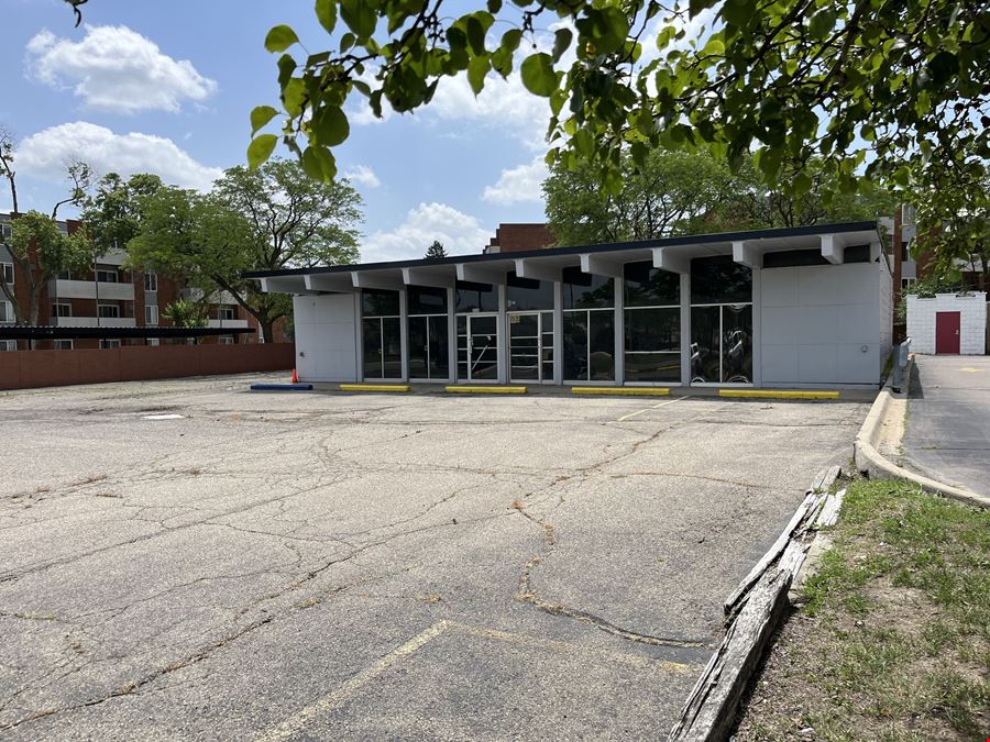 3115 W 13 Mile Rd