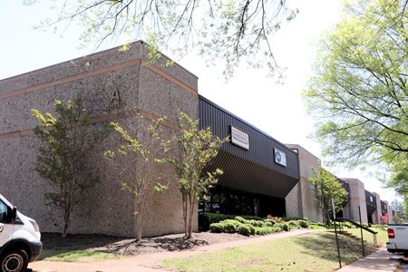 Preview of commercial space at 4370-4450 S Mendenhall Rd
