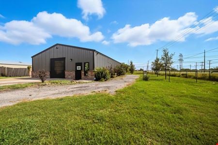 Preview of commercial space at 2037 Sun Dr