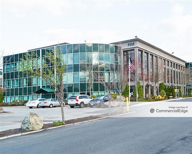 Cummings Center - 100