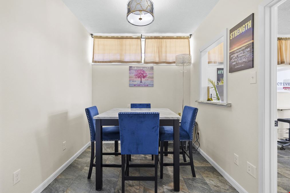 Versatile Mid-Century Office with Suites & Courtyard – Near Midtown & Texas A&M