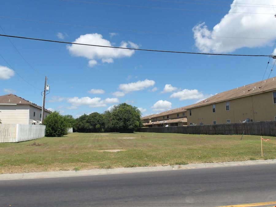 3825 S Expressway 83