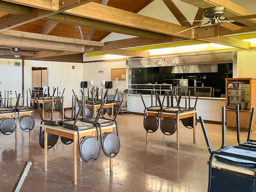 First-Class Training Facility on ±77.01 Acres