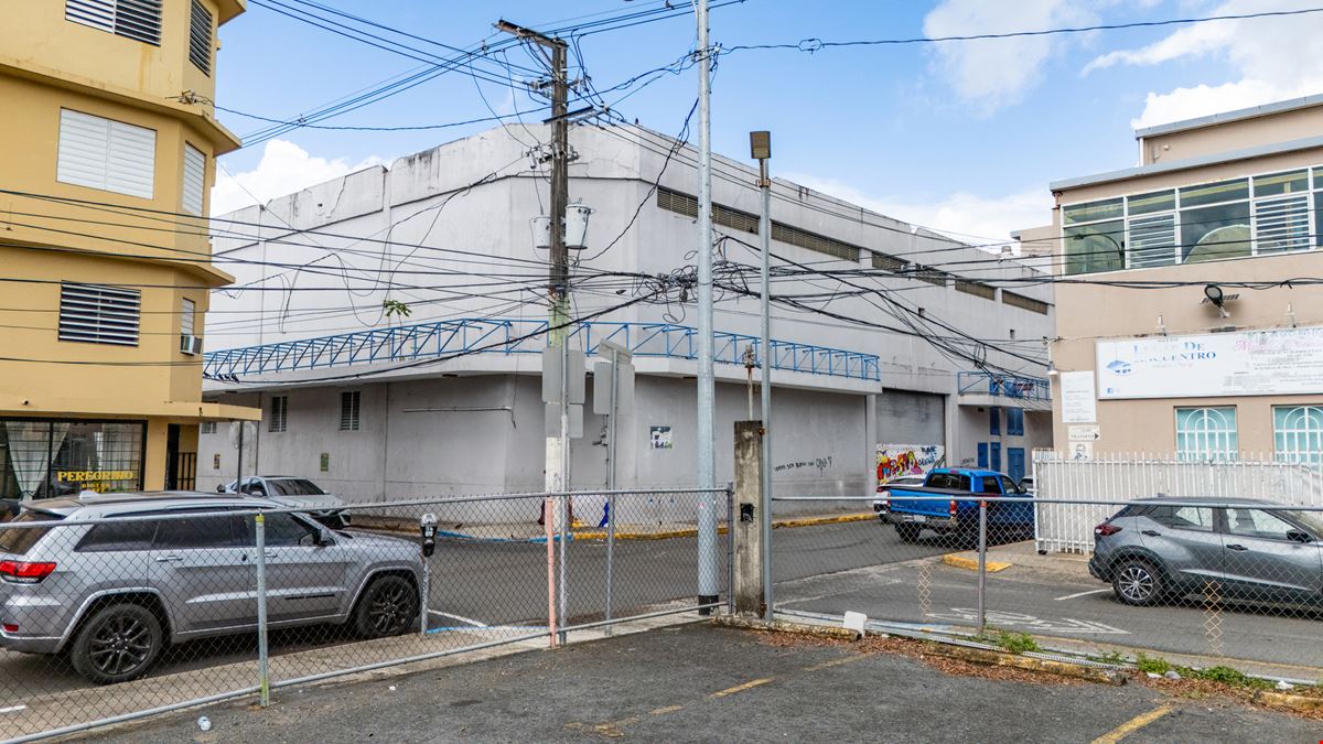Prime Corner Commercial Building @ Downtown Caguas - For Sale