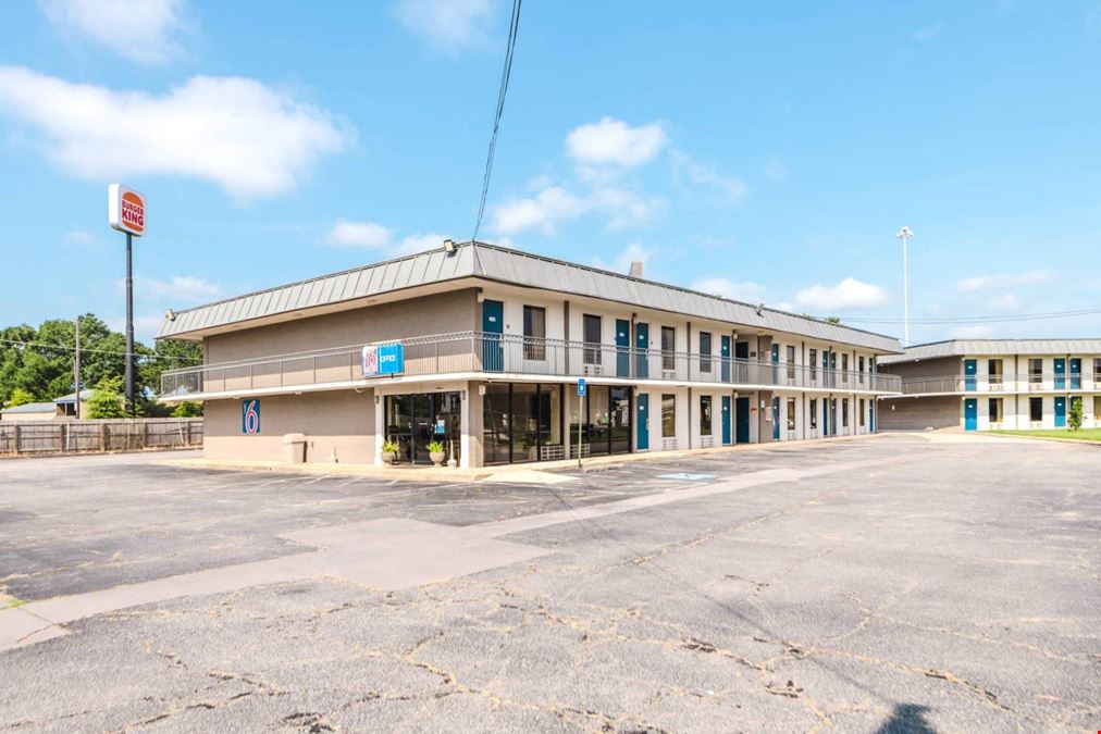 Motel 6 + Studio 6