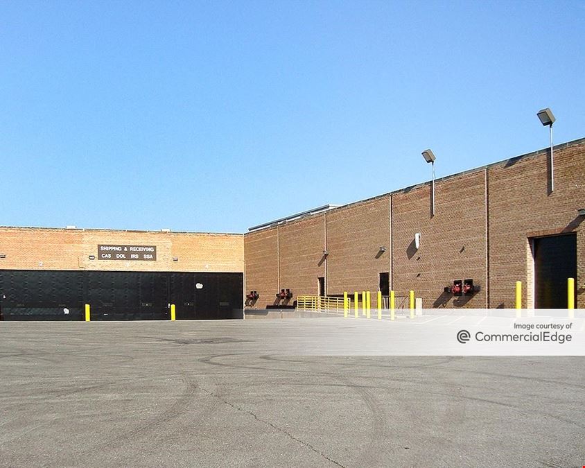 Midway Business Center - 5333 South Laramie Avenue