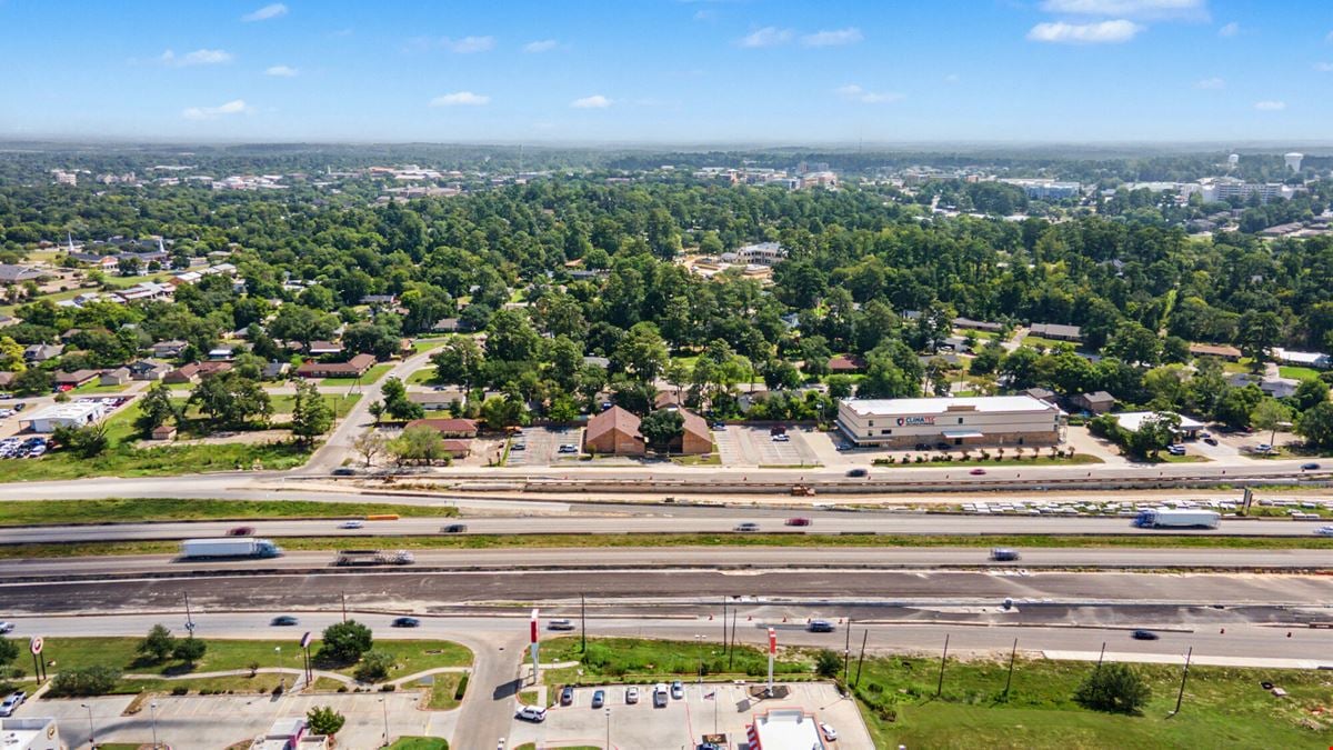 Move-In Ready Office Suite | Interstate 45 Frontage