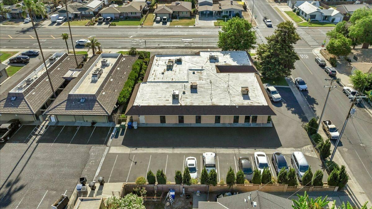 ±1,400 SF of Office Space Available in Excellent Condition