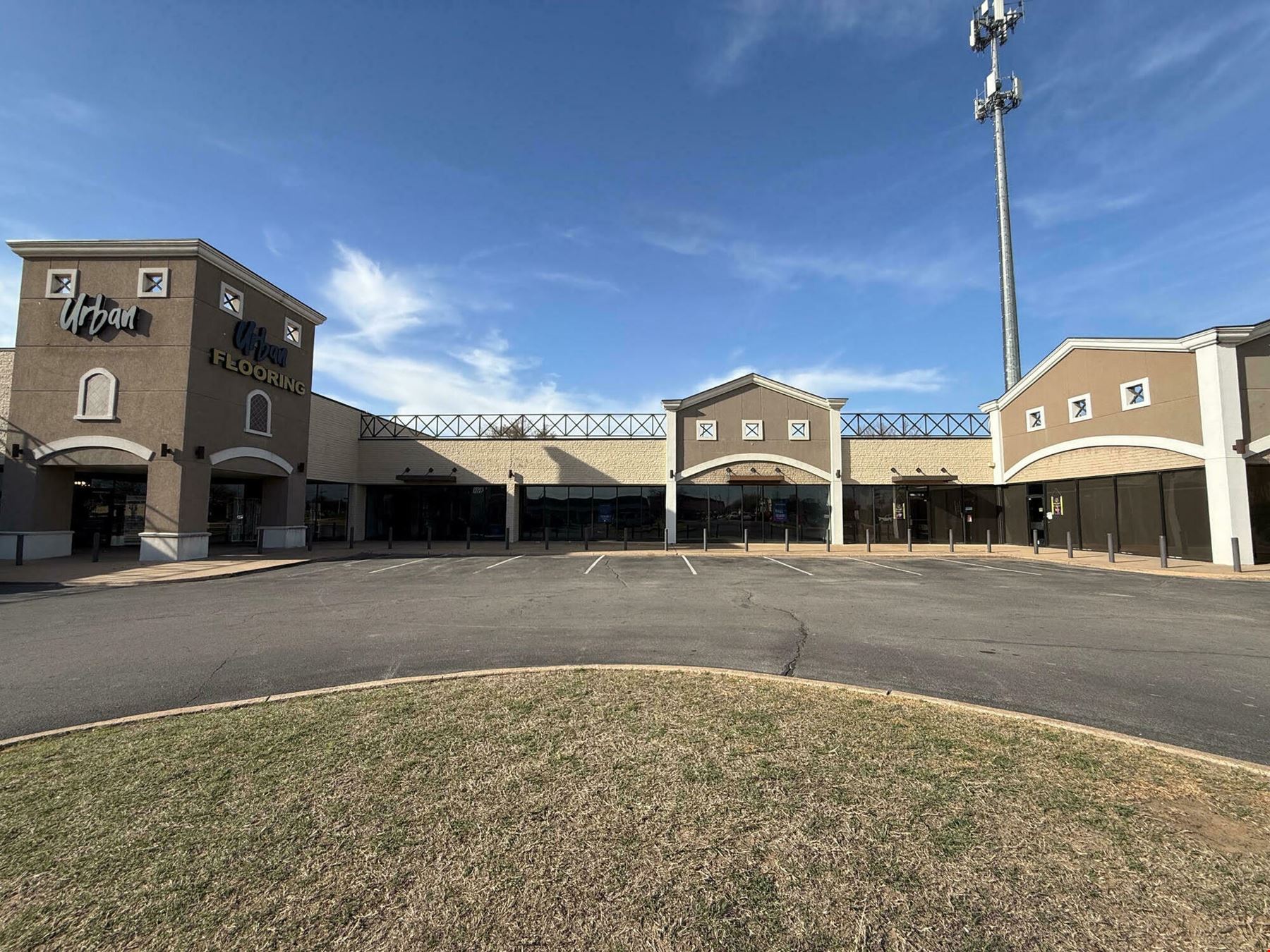 River Oaks Plaza/Retail