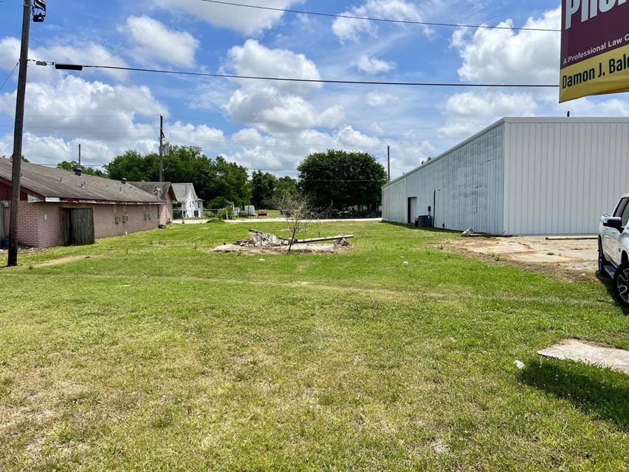 6,800 SF Warehouse near Downtown Houma