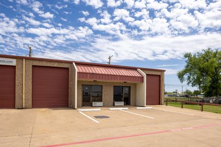Preview of commercial space at 2205 West Division Street