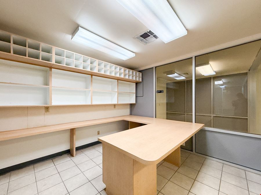 Versatile Flex Space with Office, Showroom and Warehouse