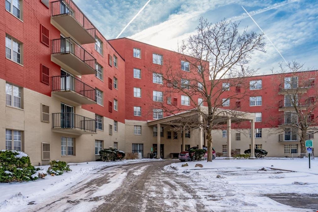 Receivership Sale: Multifamily with Upside | Greater Cleveland Area | High Point