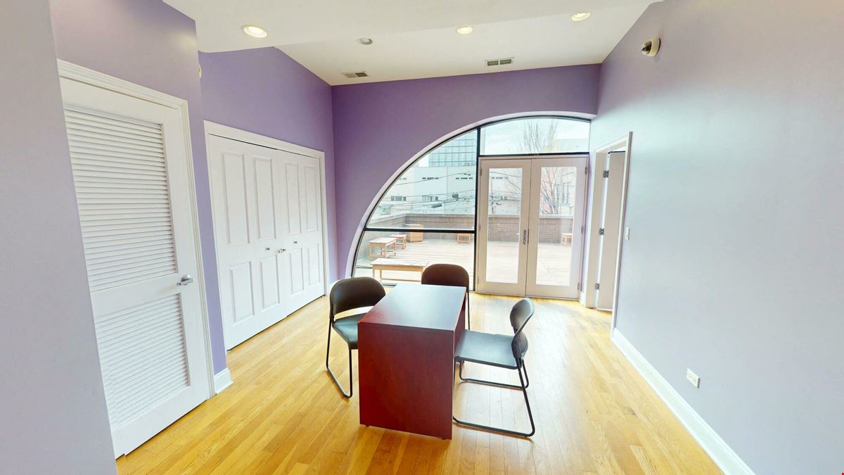 1009 W Fulton