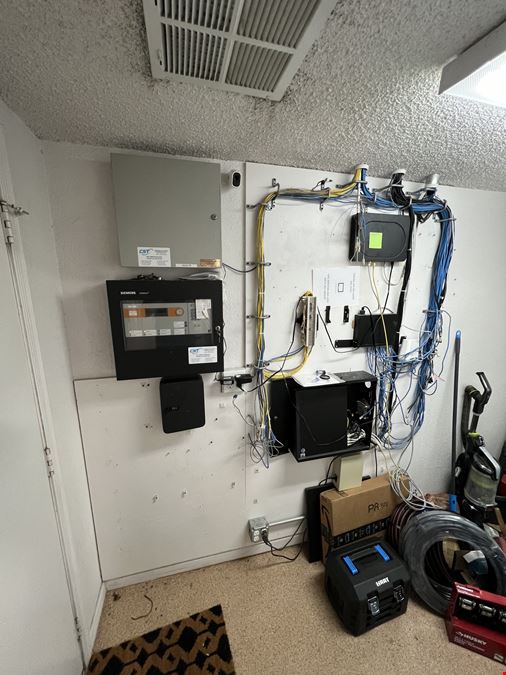 Office + Secured Yard Space