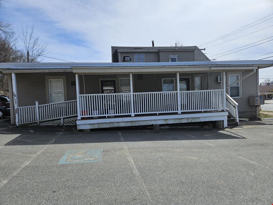 Retail | Single tenant | 1,050 sq. ft.