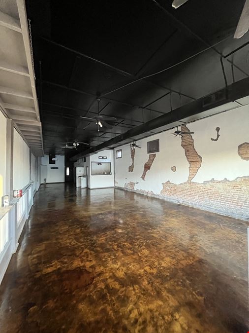 416 W 7th St