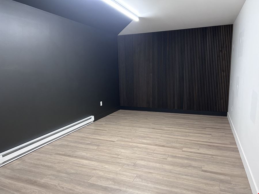 122-2 DonJo Avenue