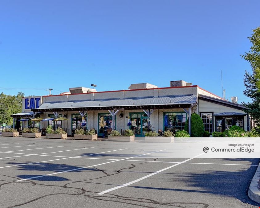 Shops at Saugus