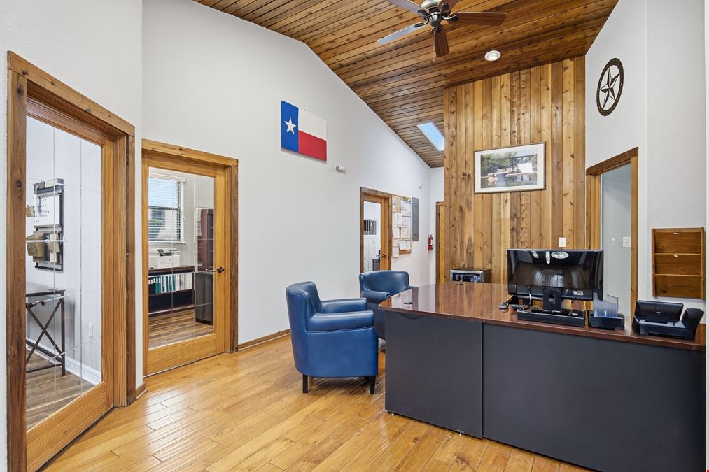 For Sale +/- 1,760 SF Professional Office